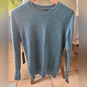 Woman's Blue Cashmere  Sweater